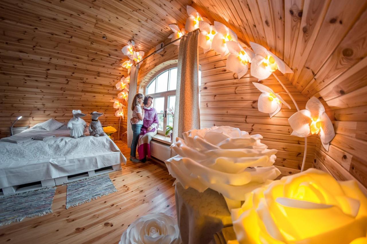 Handmade Latgola - Vairak Ka Vienkarsi "Naktsmitne" Līvāni Extérieur photo