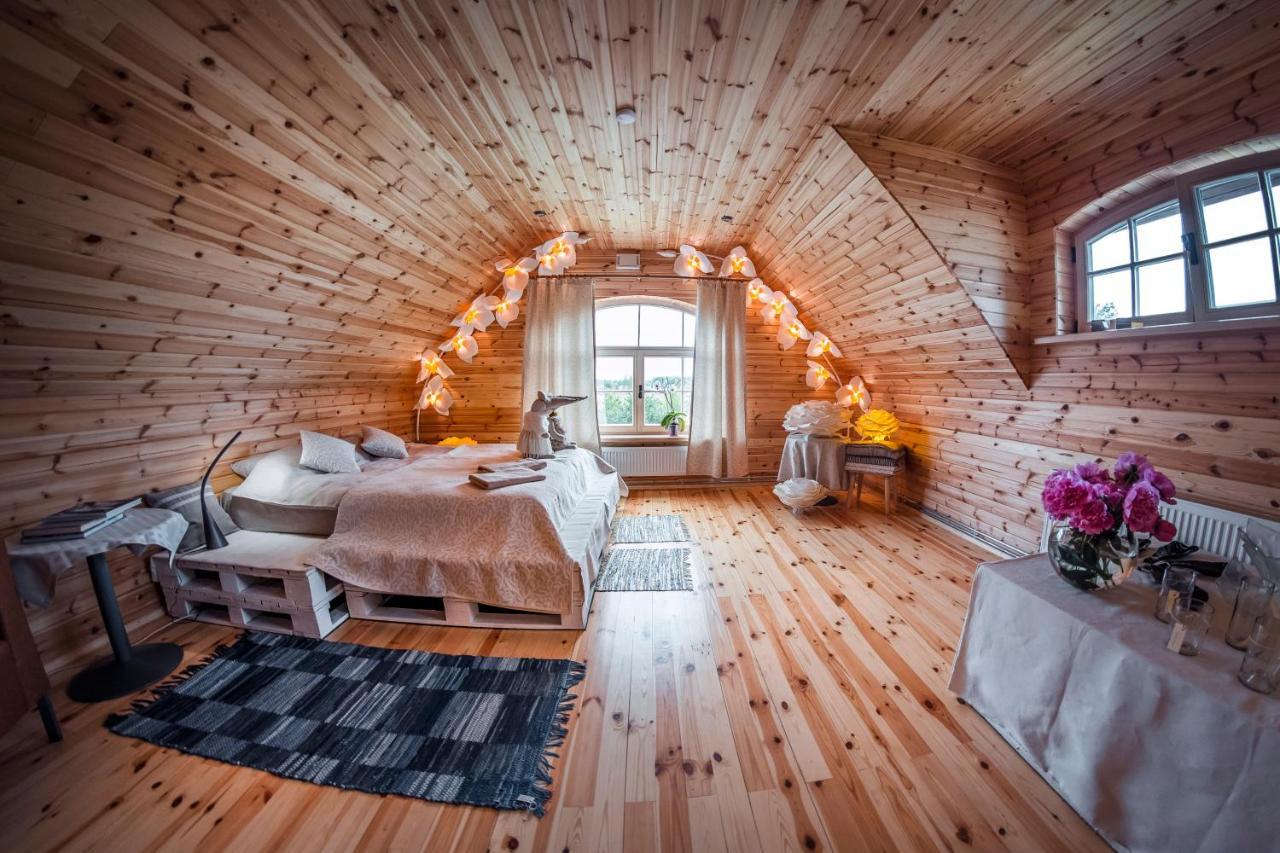 Handmade Latgola - Vairak Ka Vienkarsi "Naktsmitne" Līvāni Extérieur photo